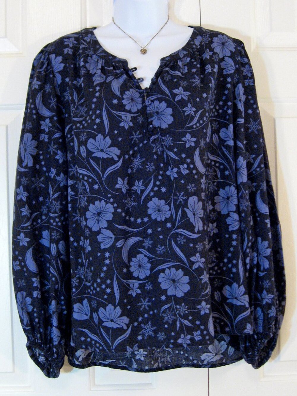 LOFT | 'Snowflake Bloom' Cotton Henley Blouse - Picture 2 of 10